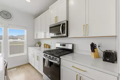 5080 Folkstone Dr, Eagle Mountain, UT 84005 - Photo 13