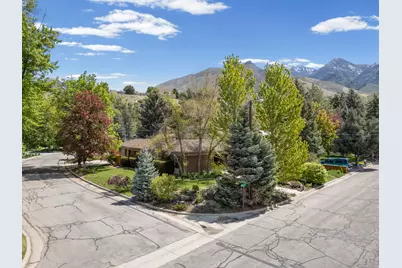 2931 E Robidoux Rd S, Sandy, UT 84093 - Photo 53