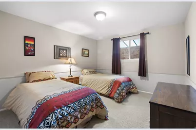2931 E Robidoux Rd S, Sandy, UT 84093 - Photo 41