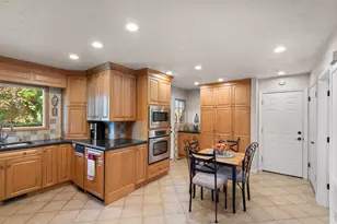 2931 E Robidoux Rd S, Sandy, UT 84093 - Photo 25