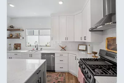 45 E Vantage Dr, North Salt Lake, UT 84054 - Photo 11
