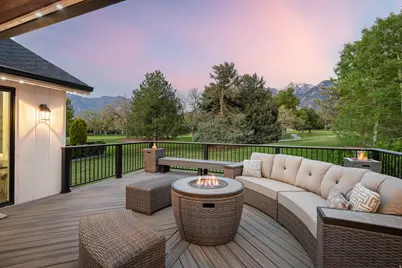 8479 S Escalante Dr, Sandy, UT 84093 - Photo 17