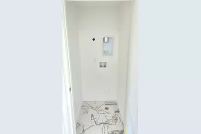 8492 S Mesa Dr E, Sandy, UT 84093 - Photo 17