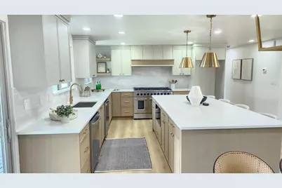 8492 S Mesa Dr E, Sandy, UT 84093 - Photo 3