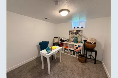 5447 S 2425 W, Roy, UT 84067 - Photo 7