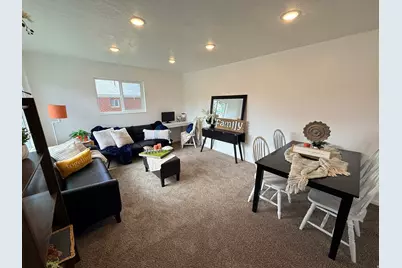 5447 S 2425 W, Roy, UT 84067 - Photo 9