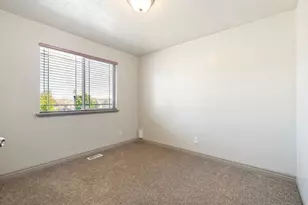 5669 W Lugano Dr S, West Jordan, UT 84084 - Photo 19