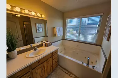 5669 W Lugano Dr S, West Jordan, UT 84084 - Photo 9