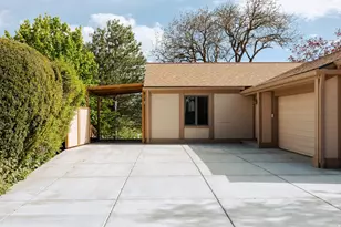 220 E Dorchester Dr N, Salt Lake City, UT 84103 - Photo 27