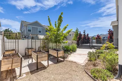 7778 N Sagebrush Ln E, Eagle Mountain, UT 84005 - Photo 5