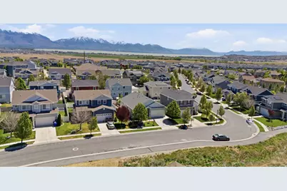 7778 N Sagebrush Ln E, Eagle Mountain, UT 84005 - Photo 35