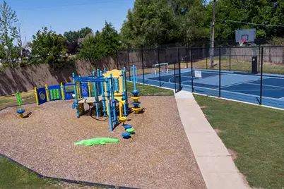 75 W 250 N #17, Clearfield, UT 84015 - Photo 5