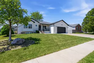 2460 Allison Way, Syracuse, UT 84075 - Photo 3