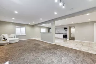 8256 S Imperial Oak Dr, West Jordan, UT 84081 - Photo 13