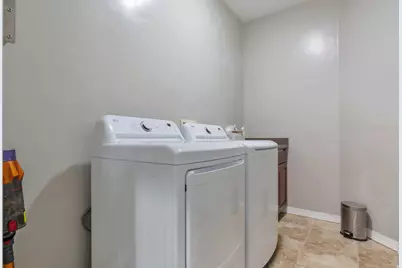 8256 S Imperial Oak Dr, West Jordan, UT 84081 - Photo 21
