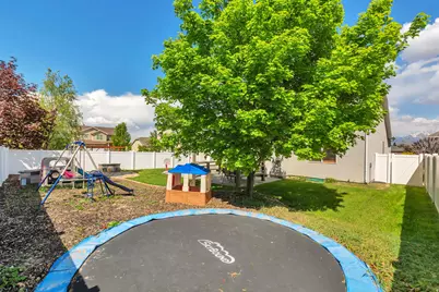 8256 S Imperial Oak Dr, West Jordan, UT 84081 - Photo 27