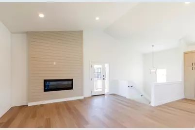 261 E Mariner Cir, Garden City, UT 84028 - Photo 3