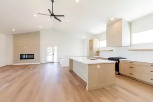261 E Mariner Cir, Garden City, UT 84028 - Photo 5