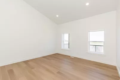 261 E Mariner Cir, Garden City, UT 84028 - Photo 9
