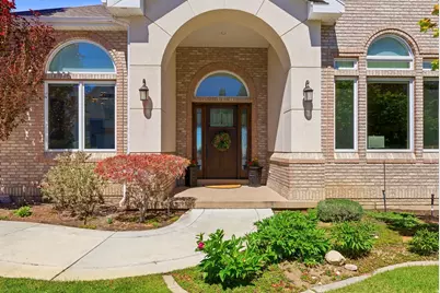 908 Fremont Rd, Bountiful, UT 84010 - Photo 3