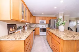6123 S Rodeo Ln, Salt Lake City, UT 84121 - Photo 9