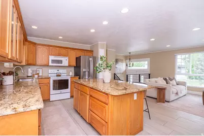6123 S Rodeo Ln, Salt Lake City, UT 84121 - Photo 13