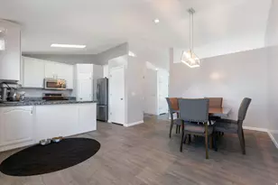 5244 W Shaggy Peak Dr, Riverton, UT 84096 - Photo 9