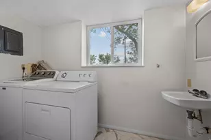 1954 W Theckston Rd, Taylorsville, UT 84129 - Photo 19