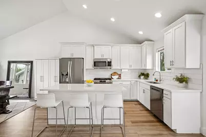 10083 S Queens Ferry Dr. W, South Jordan, UT 84009 - Photo 7
