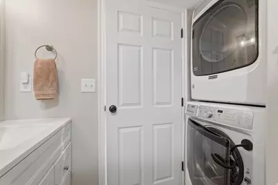11189 S Ohenry Rd, Sandy, UT 84070 - Photo 29