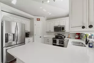 11189 S Ohenry Rd, Sandy, UT 84070 - Photo 11
