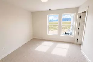 7027 W Lake Ave, South Jordan, UT 84009 - Photo 21