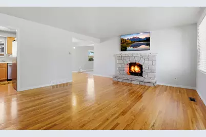 4245 S 3320 E, Holladay, UT 84124 - Photo 17