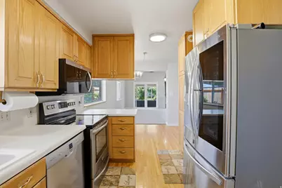4245 S 3320 E, Holladay, UT 84124 - Photo 17