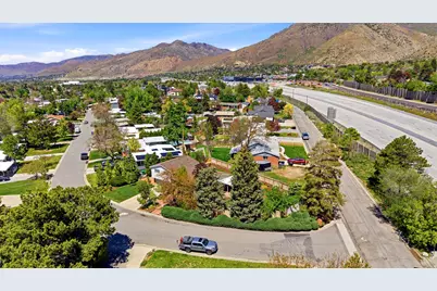 4245 S 3320 E, Holladay, UT 84124 - Photo 5