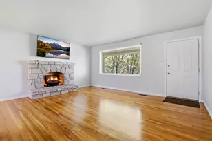 4245 S 3320 E, Holladay, UT 84124 - Photo 13