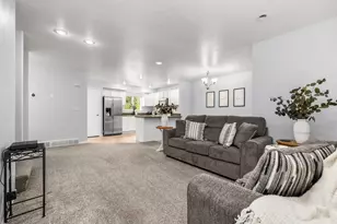1381 S Alpine Loop Dr E, Provo, UT 84606 - Photo 5