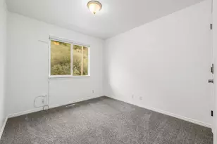 1381 S Alpine Loop Dr E, Provo, UT 84606 - Photo 15
