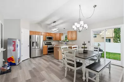 202 W 1700 N, Lehi, UT 84043 - Photo 3