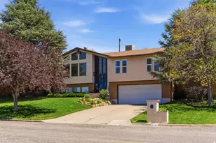 46 N Country Ln, Fruit Heights, UT 84037 - Photo 1