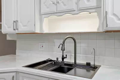 18 W 900 N, Bountiful, UT 84010 - Photo 9