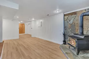 5889 S 2600 W, Roy, UT 84067 - Photo 9