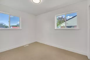 5889 S 2600 W, Roy, UT 84067 - Photo 7