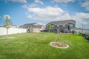 3362 W 2500 N, Clinton, UT 84015 - Photo 23