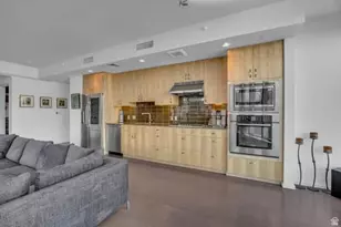 35 E 100 S, Salt Lake City, UT 84111 - Photo 11