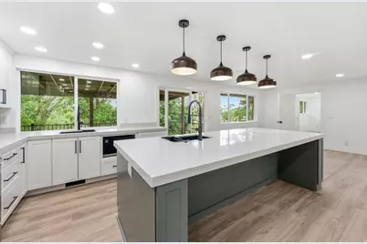 871 N Bonita Way E #19, Centerville, UT 84014 - Photo 5