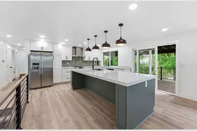 871 N Bonita Way E, Centerville, UT 84014 - Photo 3