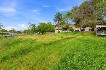 871 N Bonita Way E, Centerville, UT 84014 - Photo 51