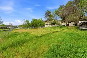 871 N Bonita Way E, Centerville, UT 84014 - Photo 51