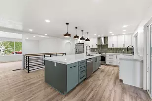 871 N Bonita Way E, Centerville, UT 84014 - Photo 3